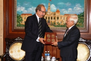 12.5.2011_DS Iraq LHQ 2